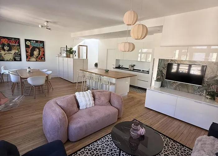 Le Roma Au Coeur Du Bouchon