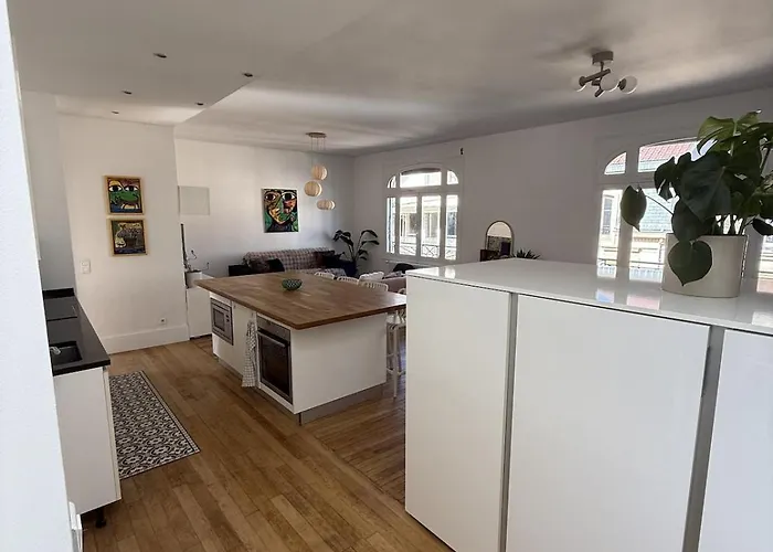 Le Roma Au Coeur Du Bouchon Apartman *