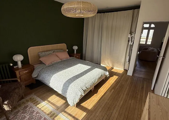 Le Roma Au Coeur Du Bouchon *