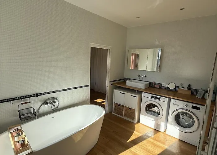 Le Roma Au Coeur Du Bouchon Apartman *